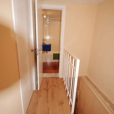 Ramblas Duplex 4br Terrace Pool Table & Ping Pong * Barcelona