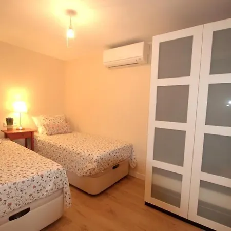 Ramblas Duplex 4br Terrace Pool Table & Ping Pong Apartment *