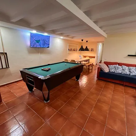 Ramblas Duplex 4br Terrace Pool Table & Ping Pong Apartment Barcelona