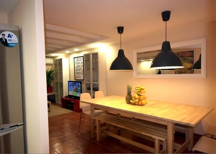 Ramblas Duplex 4br Terrace Pool Table & Ping Pong 아파트 바르셀로나