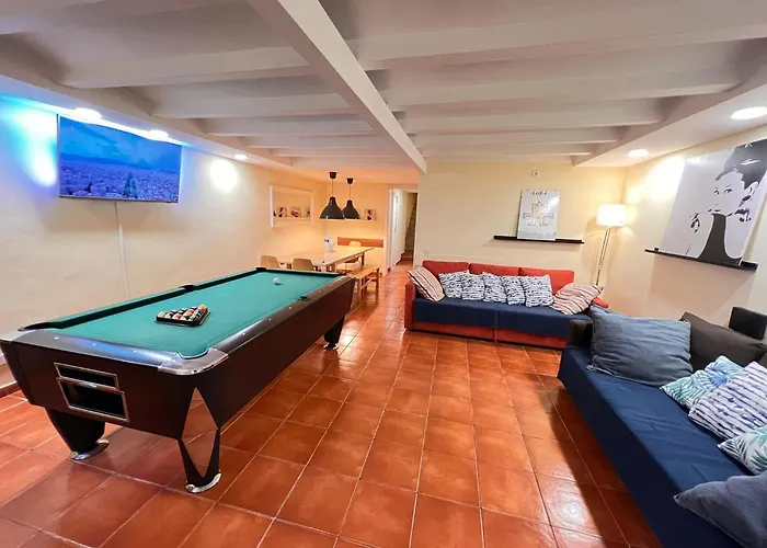 Ramblas Duplex 4br Terrace Pool Table & Ping Pong *