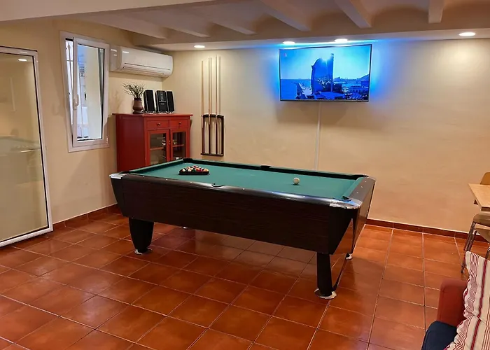 Ramblas Duplex 4br Terrace Pool Table & Ping Pong * 바르셀로나