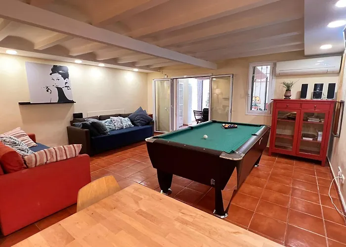 Ramblas Duplex 4br Terrace Pool Table & Ping Pong 바르셀로나
