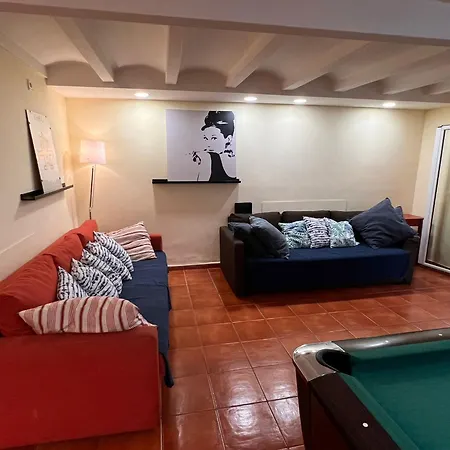 Ramblas Duplex 4br Terrace Pool Table & Ping Pong Апартаменты